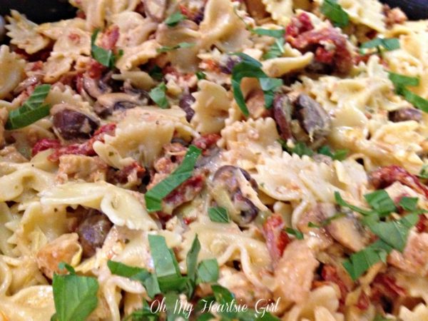 Pesto-Chicken-Pasta with Mushrooms and Sun-Dried Tomatoes - Oh My